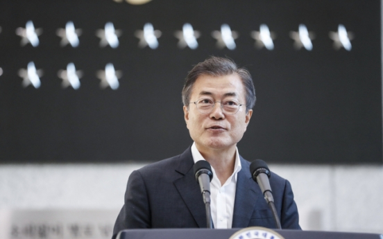 Moon visits S. Korea's spy agency for briefing on its reform steps