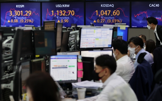 Seoul stocks open higher on tech, auto gains