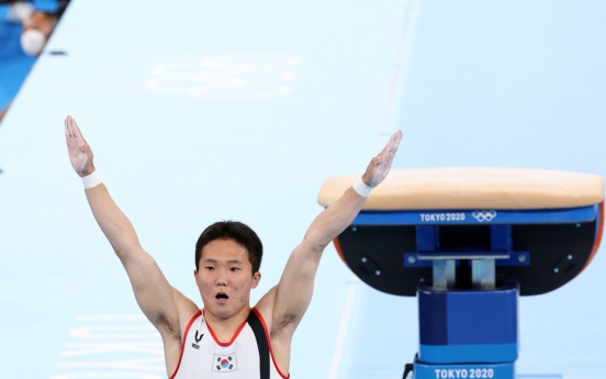 [Tokyo Olympics] Gymnast Shin Jea-hwan wins gold in men's vault