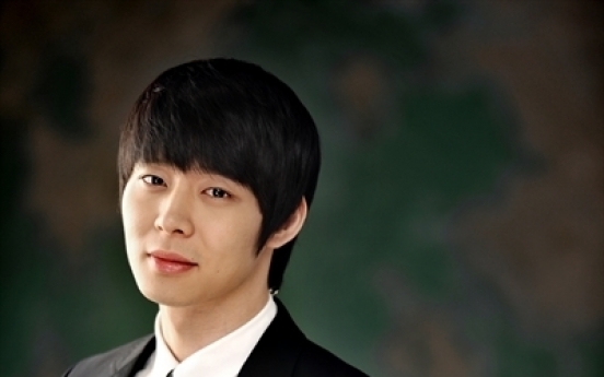 Singer-actor Park Yoo-chun embroiled in dispute with his new agency