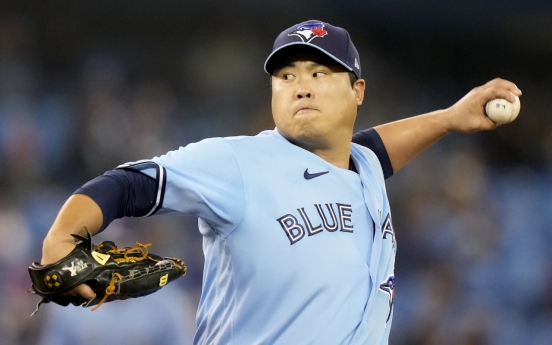 Blue Jays' Ryu Hyun-jin wins final regular season start, team falls short of postseason