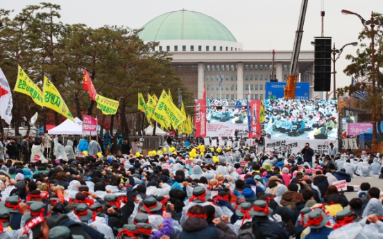 Umbrella union to hold large-scale rally during next week's one-day general strike