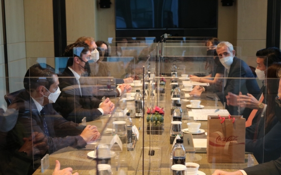 AmCham, US senator discuss greater opportunities for businesses in US, Korea