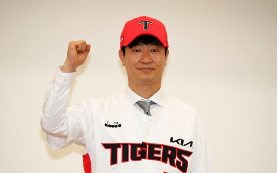 New manager for KBO club vows return to postseason