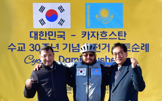 Kazakh national completes 9-day cycle trip to celebrate Korea-Kazakhstan ties