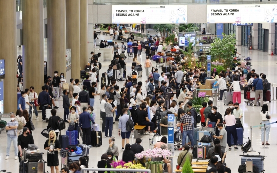 No. overseas travelers surpasses 1 million mark in June