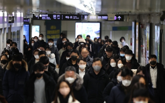 Mask-wearing does not harm your lungs: experts