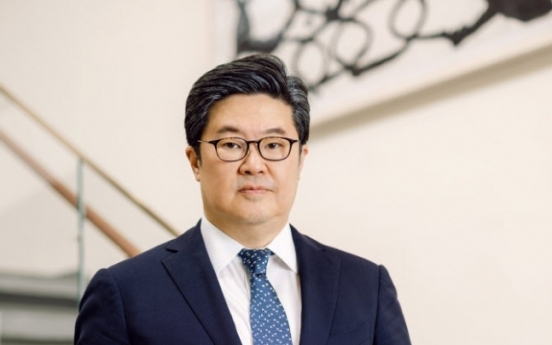 MBK chairman makes donation to promote Korean art at New York's Met