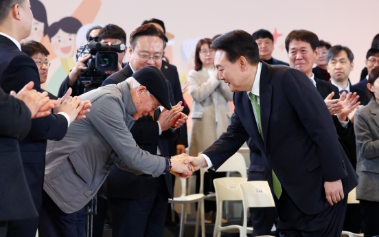 Yoon vows to expand senior welfare