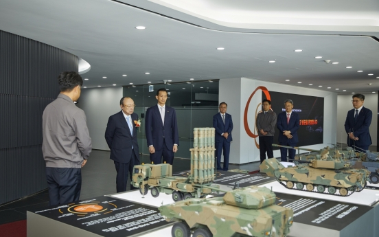 Hanwha chief calls for defense unit to spur growth overseas