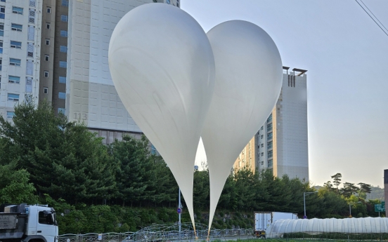 N. Korea sends some 90 balloons carrying trash to S. Korea: Seoul's military