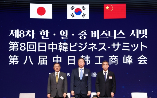 S. Korea, Japan, China CEOs want enhanced economic cooperation