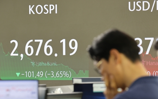 Seoul shares crash to 2-month low on US slowdown fears