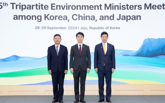 Korea, China, Japan vow to address yellow dust and climate change