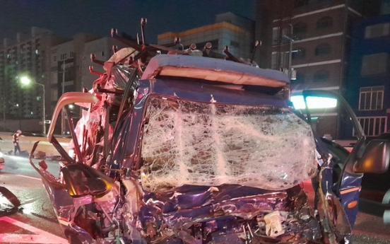 One dead, three injured in wrong-way, multi-vehicle crash on Gyeongin Expressway