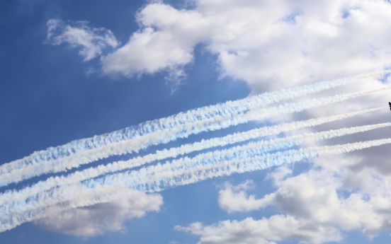 [Photo News] Sacheon Airshow paints autumn sky