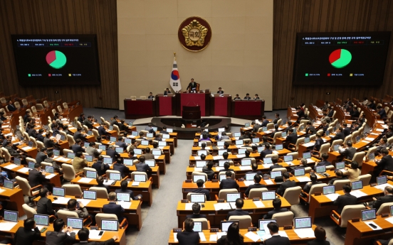 Assembly passes bills to limit power of ruling bloc