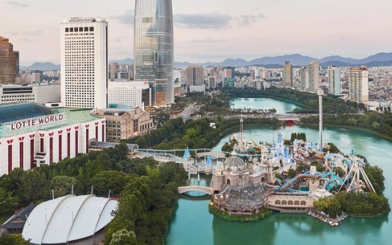 At Lotte Hotel, worker falls to death while painting 20-meter-high ceiling