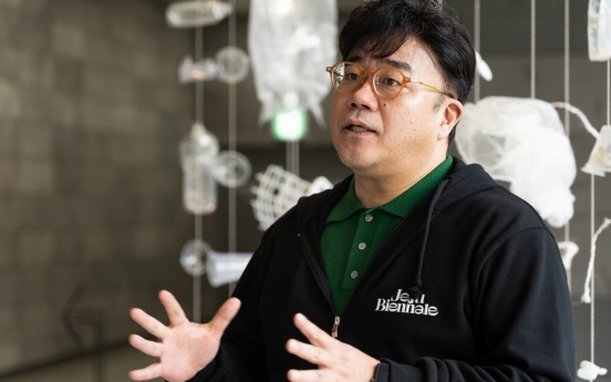 [Herald Interview] Jeju Biennale is at crossroad: artistic director  Lee Jong-hoo