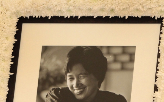 Female novelist Park Wan-suh dies at 80