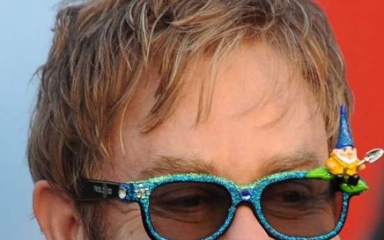 Elton John feels like ‘second-class citizen’