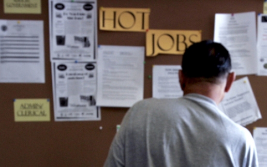 World jobless rate stays at record high: ILO