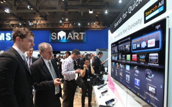 Samsung, LG in war over smart living room