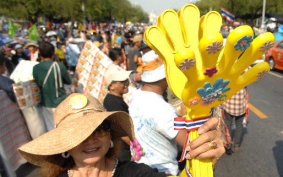 ‘Yellow Shirts’ return to Thai street politics