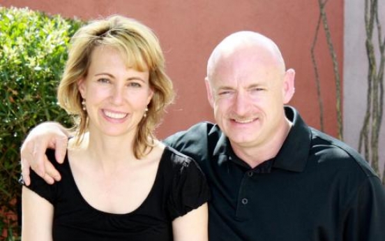 Giffords’ recovery prompts husband to space