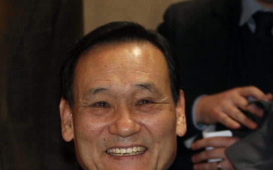 Lee tapped to serve 2nd term as Woori chief