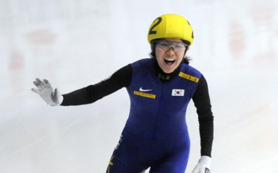 Korea sweeps titles at world short track