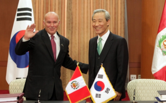 South Korea, Peru sign free trade agreement