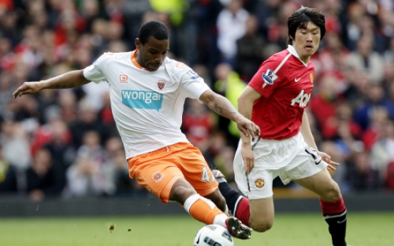 Blackpool relegated after 4-2 loss at Man United