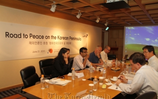 Reporters from war allies explore Korean culture, economy