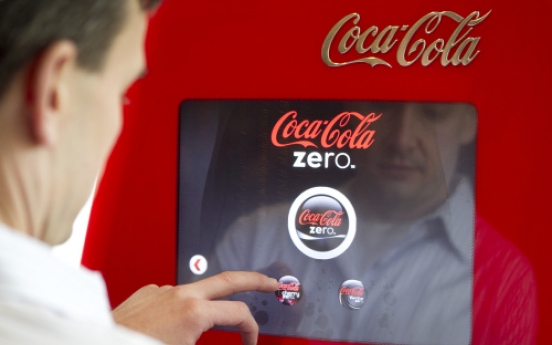 Soda drinkers' creativity gets free rein with high-tech machine