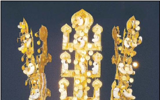 Gold crown of Silla makes first overseas trip to Sydney
