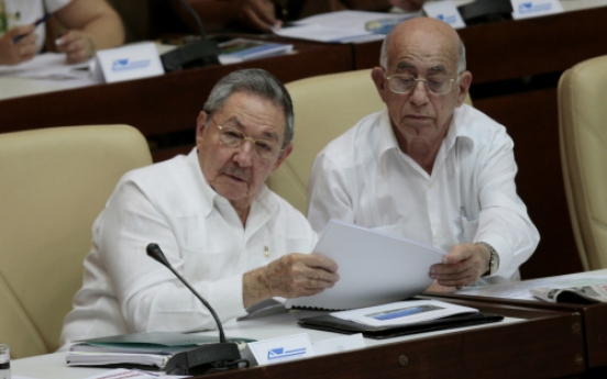 Cuba vows to change migratory restrictions