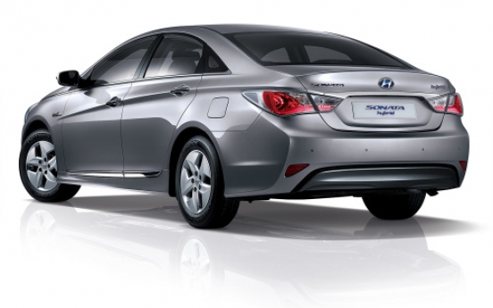 Demand for hybrid sedans rising