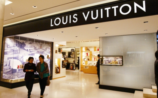 More Koreans buy luxury products