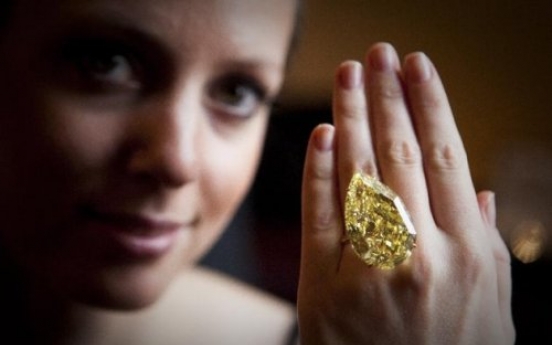 Giant yellow diamond auctioned for over $10.9M