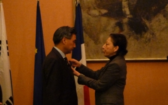 Air France-KLM official honored by French Embassy