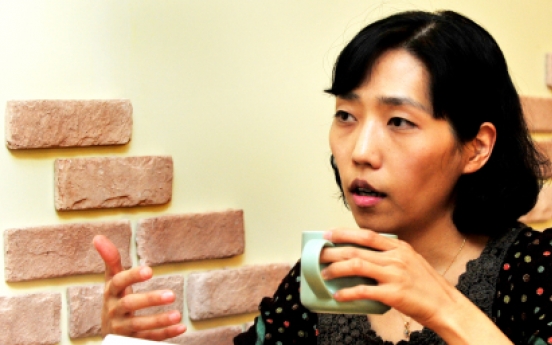 Doctor-turned-filmmaker investigates Korean health care system