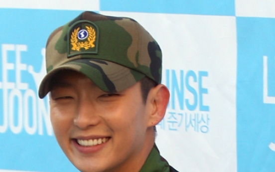 Hallyu star Lee Joon-gi discharged from military