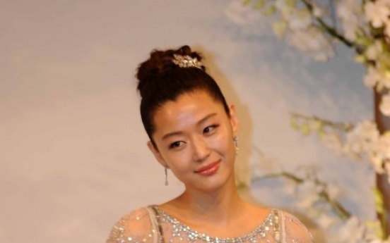 Actress Jun Ji-hyun ties the knot