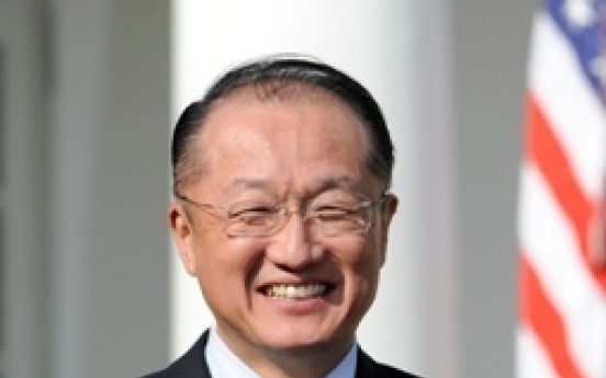 Jim Yong Kim is chosen to lead World Bank