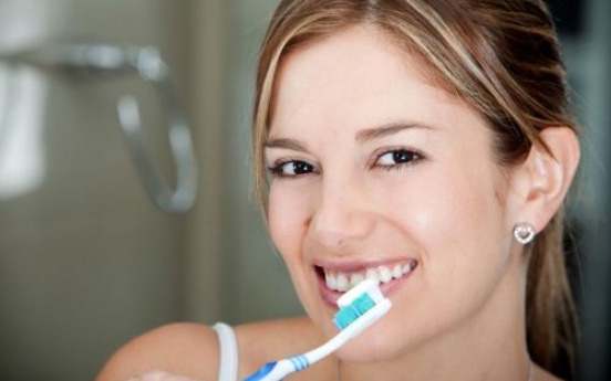 Woman swallows toothbrush