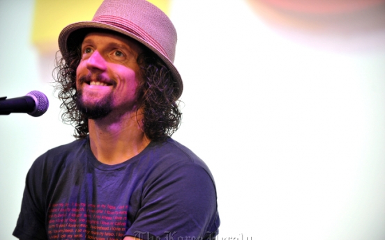 Jason Mraz in Korea with new songs, new sound and new band