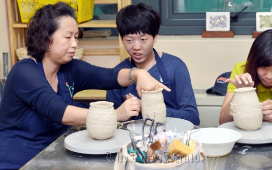 Pottery classes help disabled youth