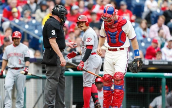 Two homers in 9th help Phillies rally