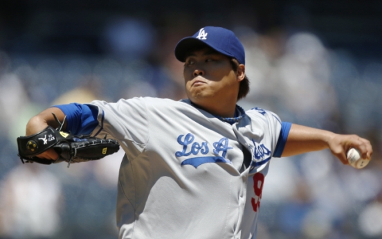 Ryu’s Dodgers fall short as Yankees prevail